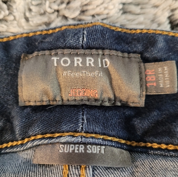 Jeans - Picture 2 of 3